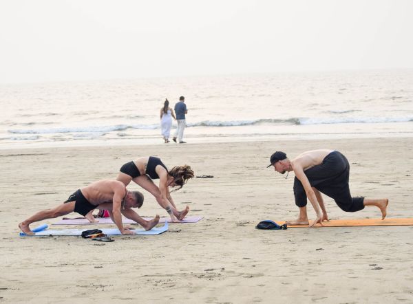 Comment organiser une retraite de yoga sur les plages de Goa, Inde?