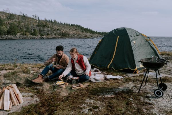 Quelles sont les meilleures techniques pour cuisiner des repas sans feu en camping?